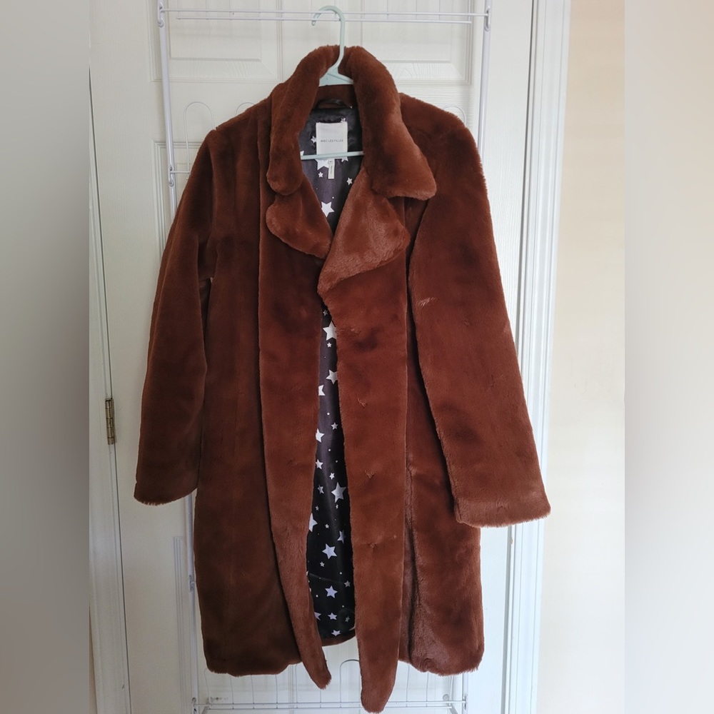 Avec les filles faux fur coat